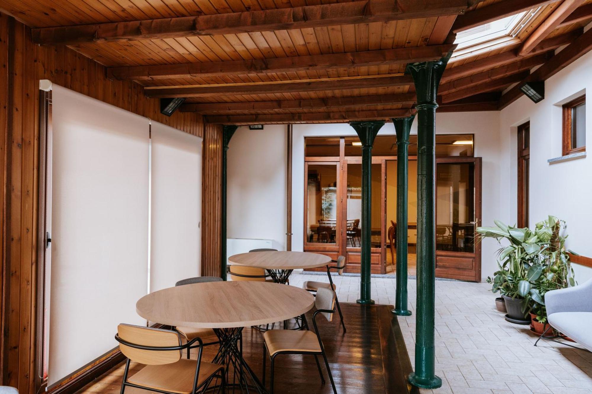 Manfredi Ristorante Con Alloggio Romentino Exterior foto